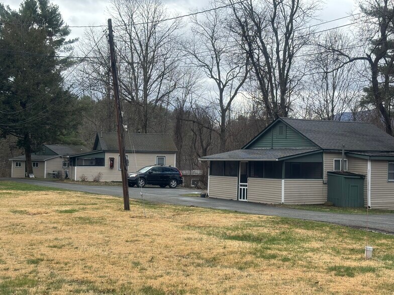 45 Unit Multifamily Portfolio / Cairo NY portefeuille de 2 biens à vendre sur LoopNet.fr - Photo de l’immeuble – Image 3 sur 27