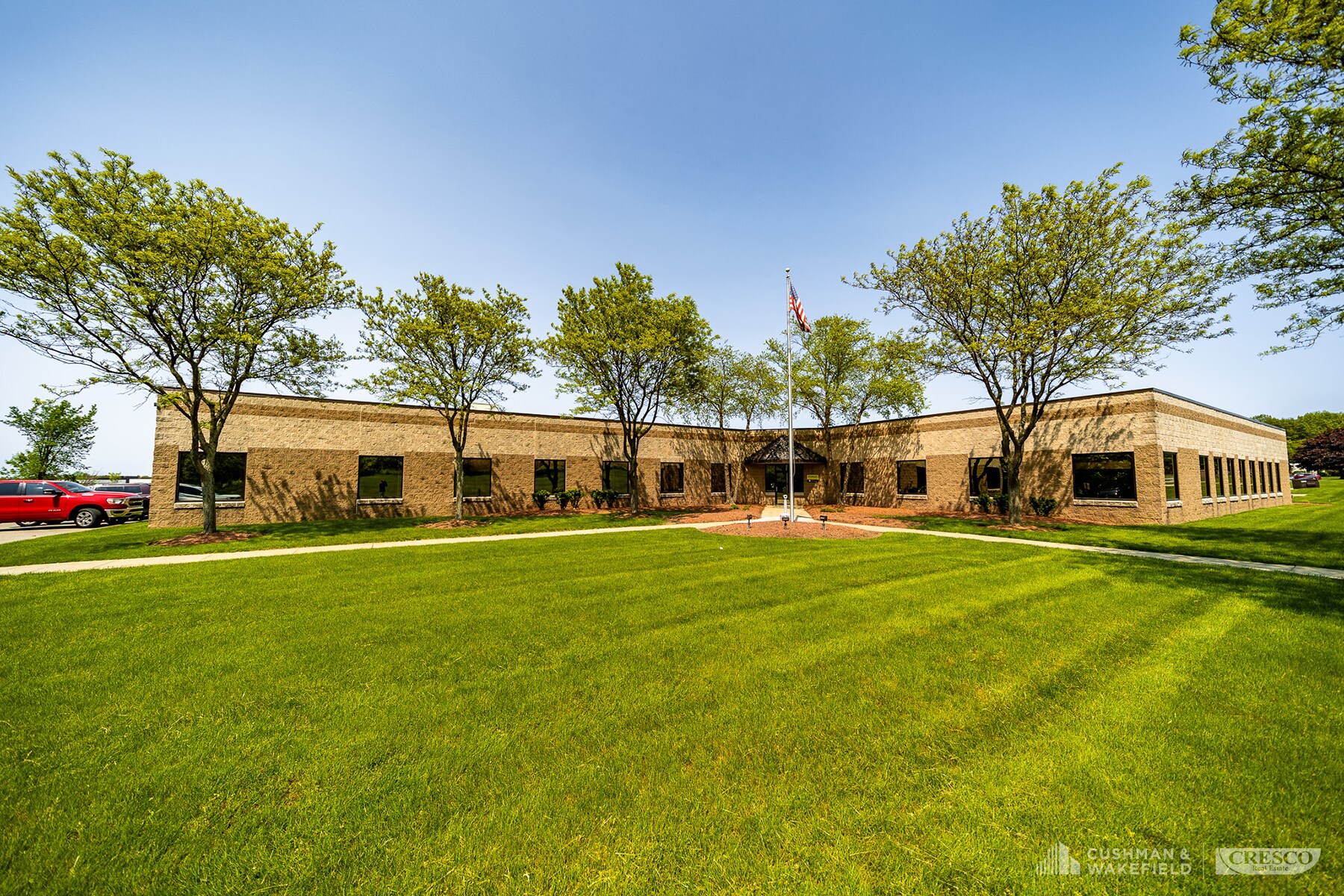 5335 Avion Park Dr, Highland Heights, OH à vendre Photo de l’immeuble– Image 1 sur 7