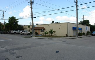 Plus de détails pour 100 SW 15th St, Fort Lauderdale, FL - Local commercial à louer