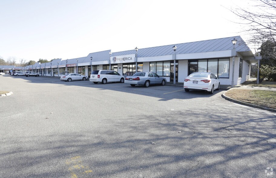 4580 Sunrise Hwy, Oakdale, NY à louer - Photo principale – Image 1 sur 4