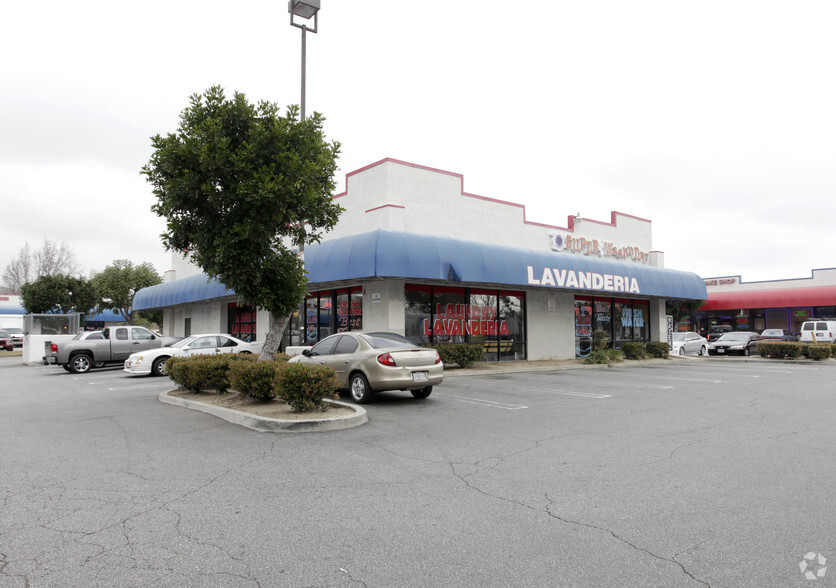 690 Fairplex Dr, Pomona, CA à vendre - Photo de l’immeuble – Image 2 sur 3
