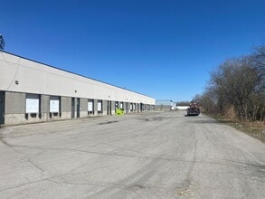 480-518 Av Lépine, Dorval, QC à louer Photo de l’immeuble– Image 2 sur 5