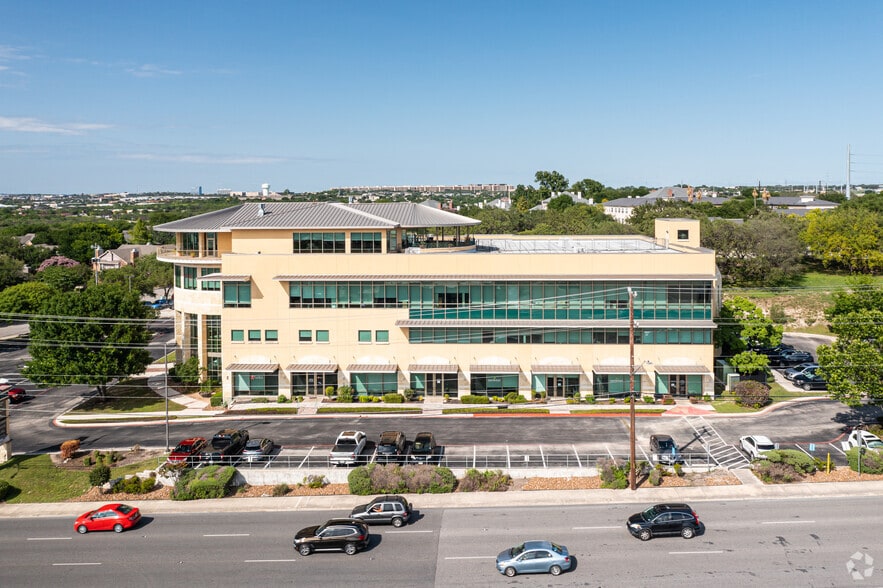 5441 Babcock Rd, San Antonio, TX à louer - Photo de l’immeuble – Image 2 sur 6