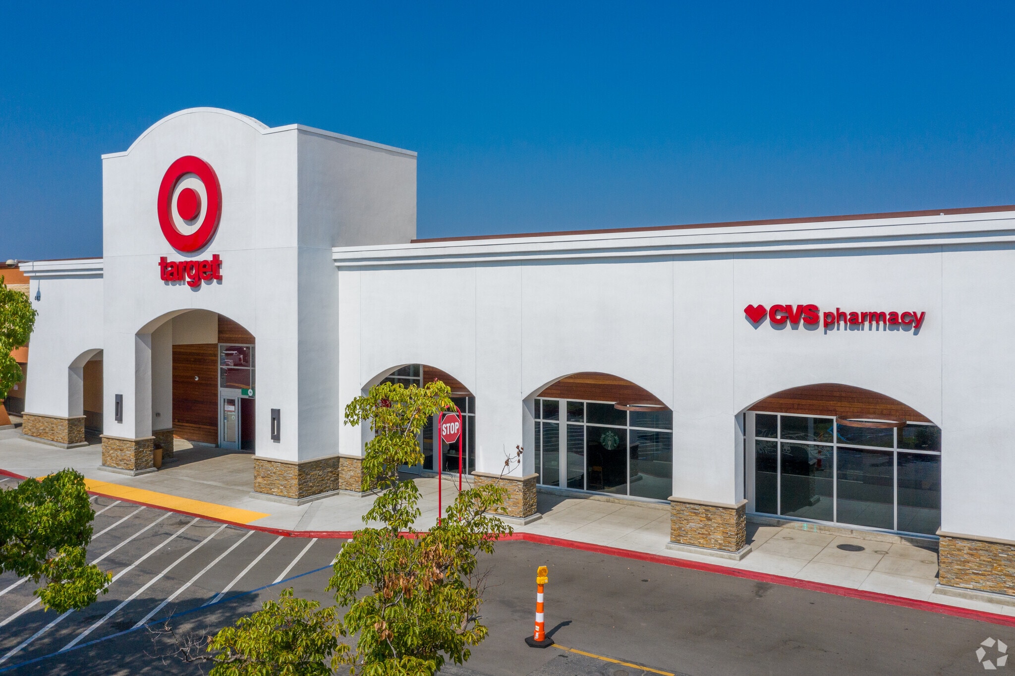 427-499 College Blvd, Oceanside, CA à louer Photo principale– Image 1 sur 4