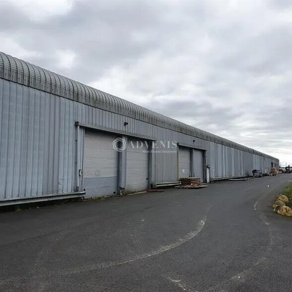 Local d’activités dans Saint-Aignan-Grandlieu à louer - Photo de l’immeuble – Image 3 sur 12