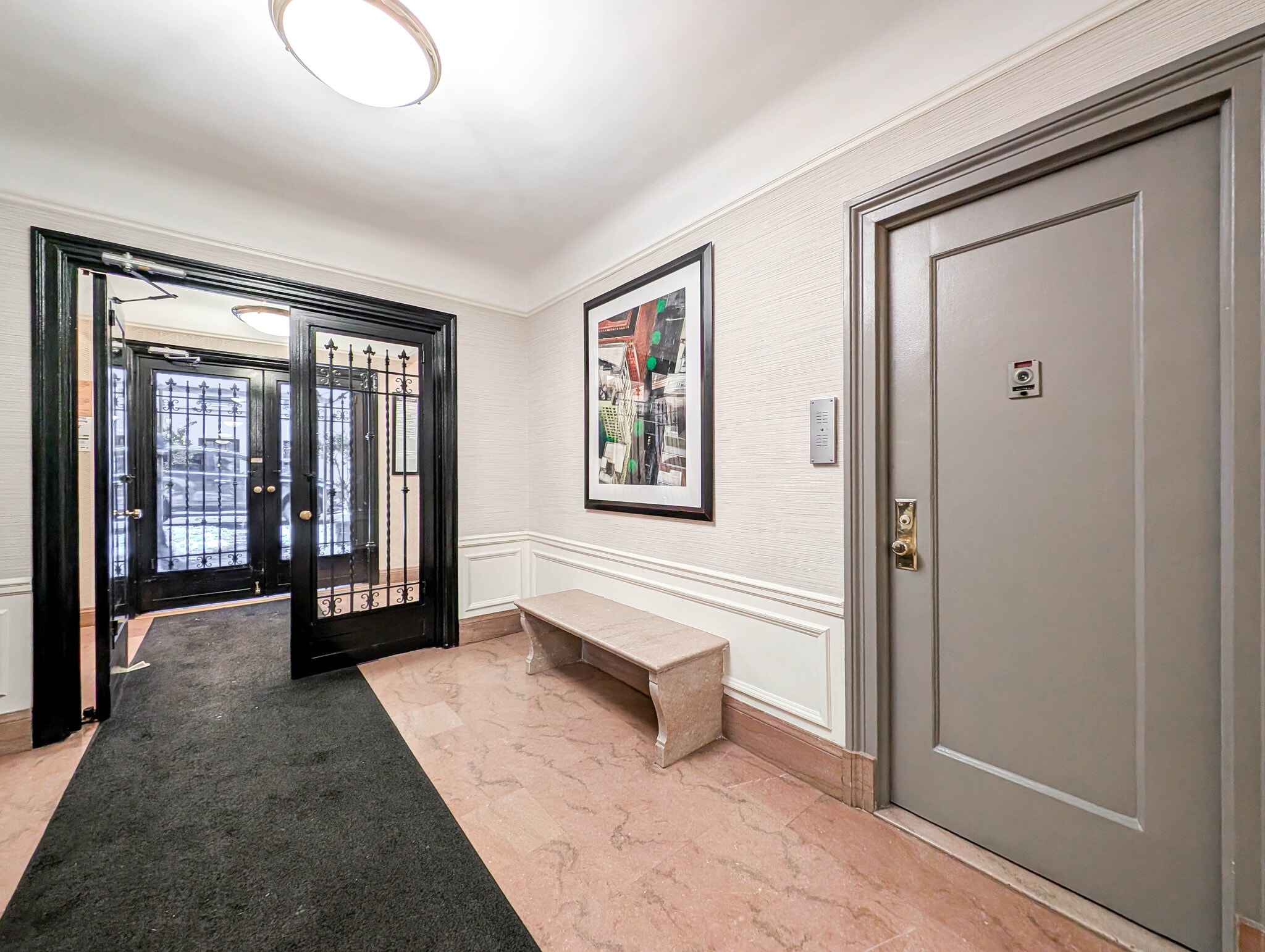 140 W 58th St, New York, NY à louer Photo intérieure– Image 1 sur 14