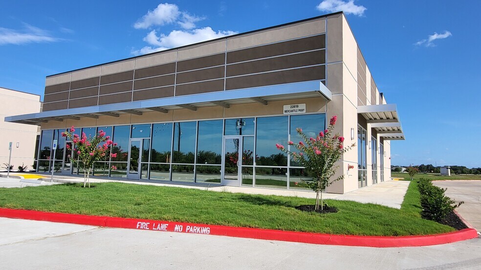 22819 Mercantile Pkwy, Katy, TX à louer - Photo de l’immeuble – Image 2 sur 20