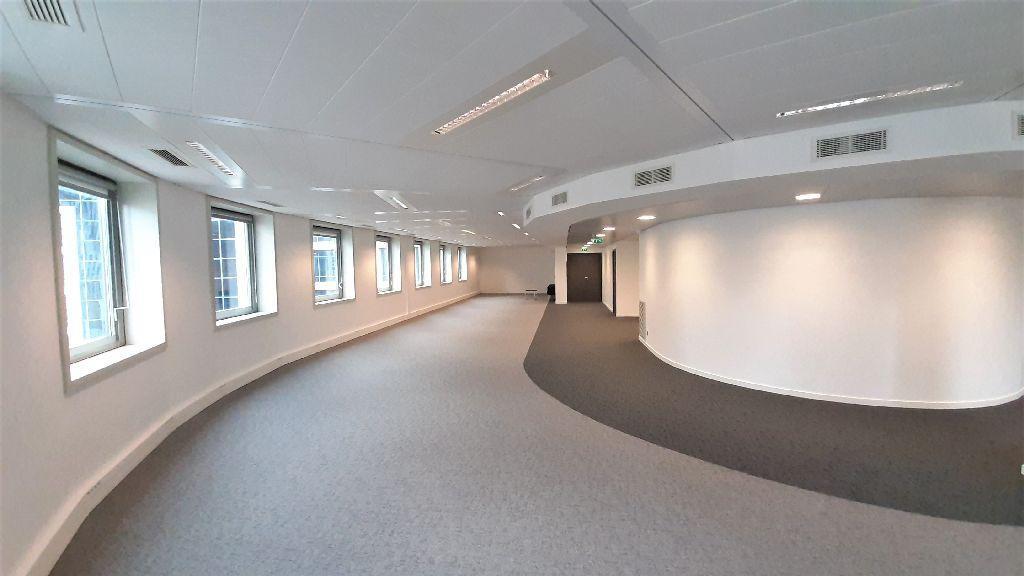 41-47 Rue Louis Blanc, Courbevoie à vendre Photo intérieure– Image 1 sur 2