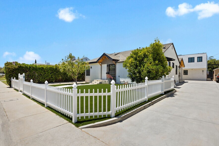 8313 Kittyhawk Ave, Los Angeles, CA à vendre - Photo de l’immeuble – Image 3 sur 29