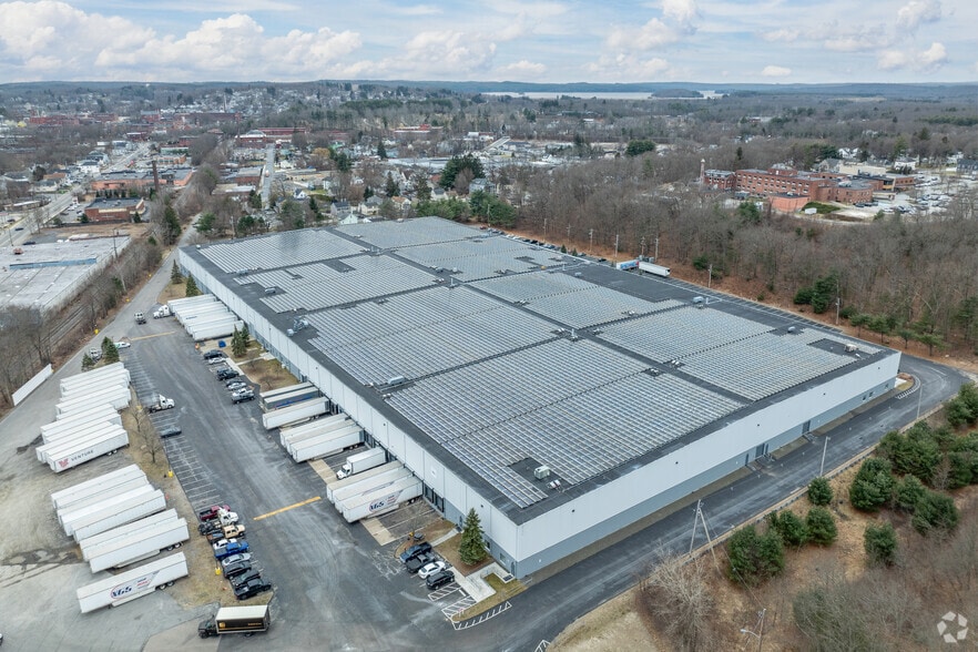 100 Adams Rd, Clinton, MA à louer - Aérien – Image 2 sur 6
