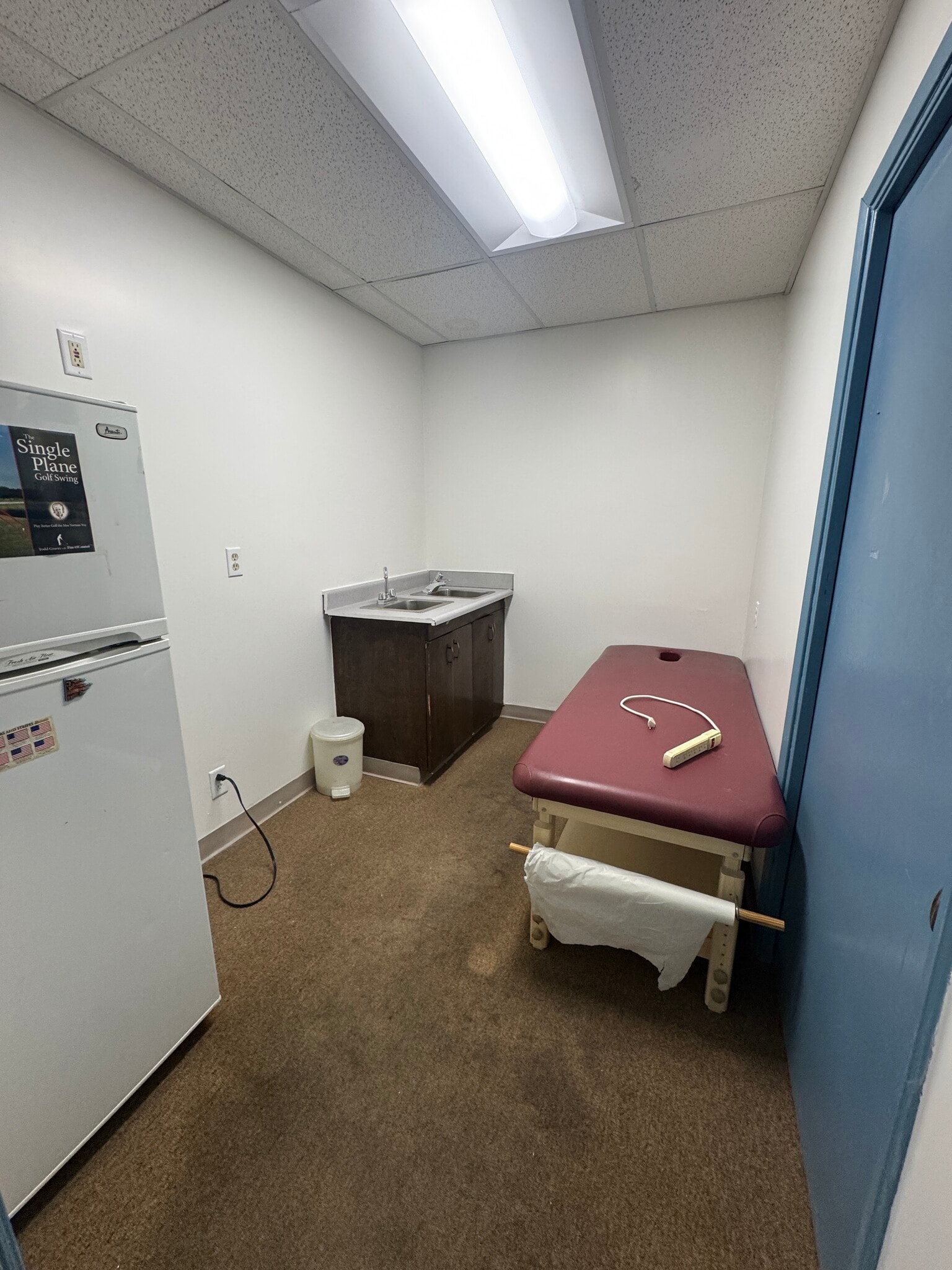 14435 Hamlin St, Van Nuys, CA à louer Photo de l’immeuble– Image 1 sur 7