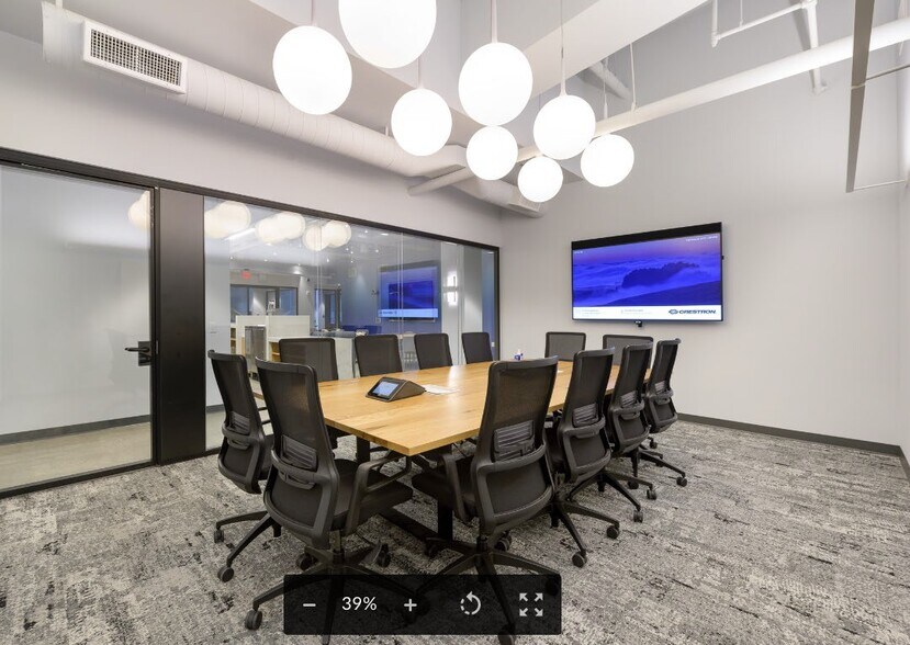 145 W Broadway, Long Beach, Long Beach, CA à louer - Photo intérieure – Image 2 sur 4