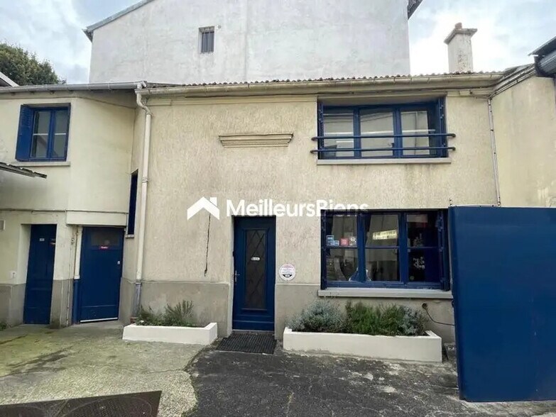 Local d'activités dans Montreuil à vendre - Photo de l’immeuble – Image 2 sur 12