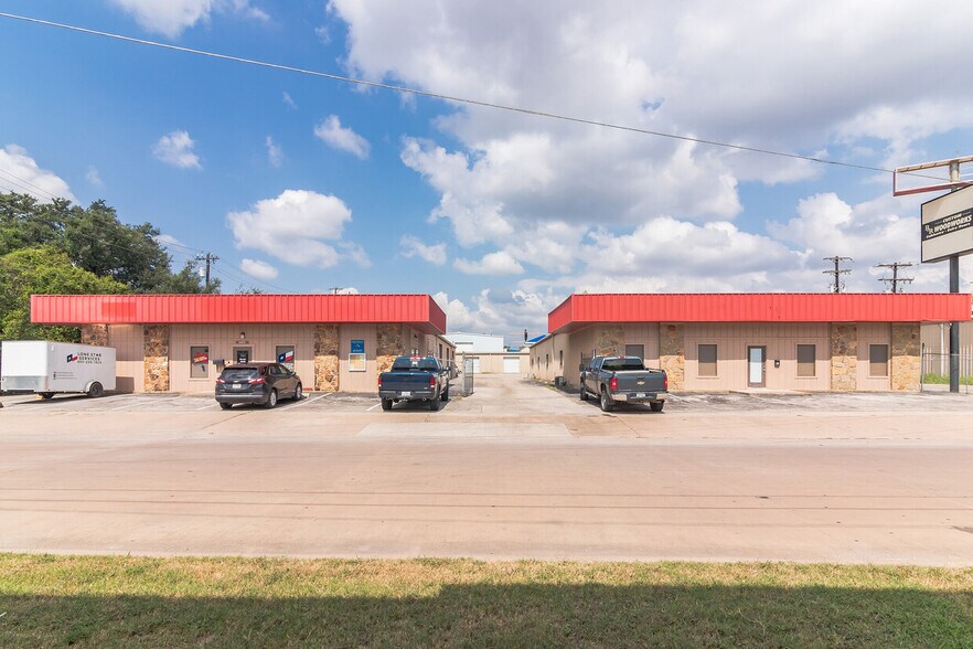 2602 Commerce St, Marble Falls, TX à louer - Photo principale – Image 1 sur 3