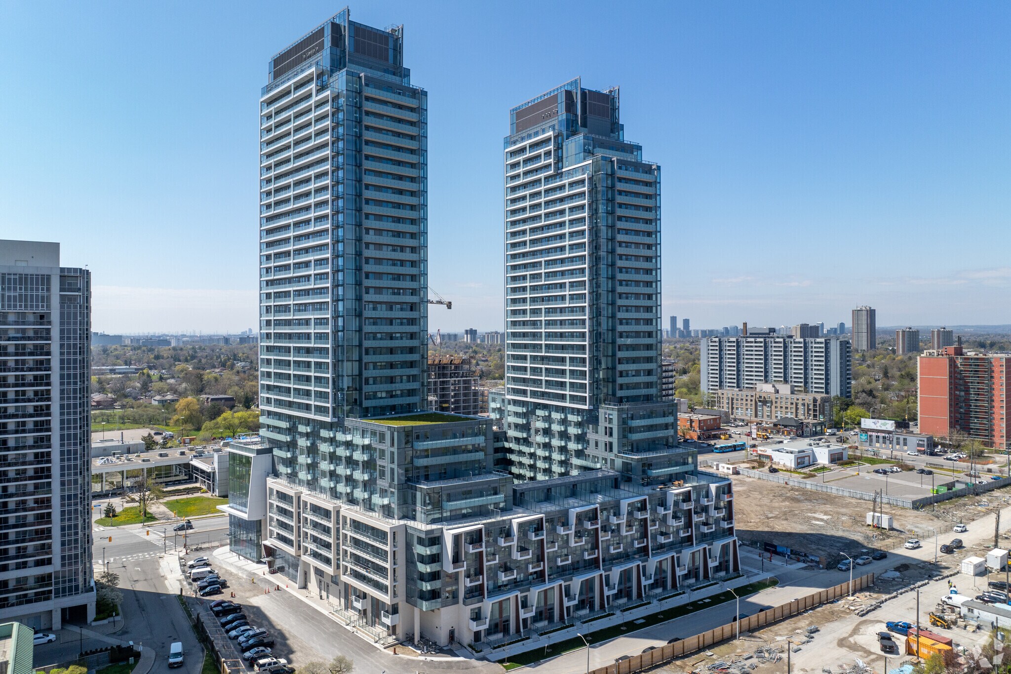 5799-5915 Yonge St, Toronto, ON à vendre Photo principale– Image 1 sur 15