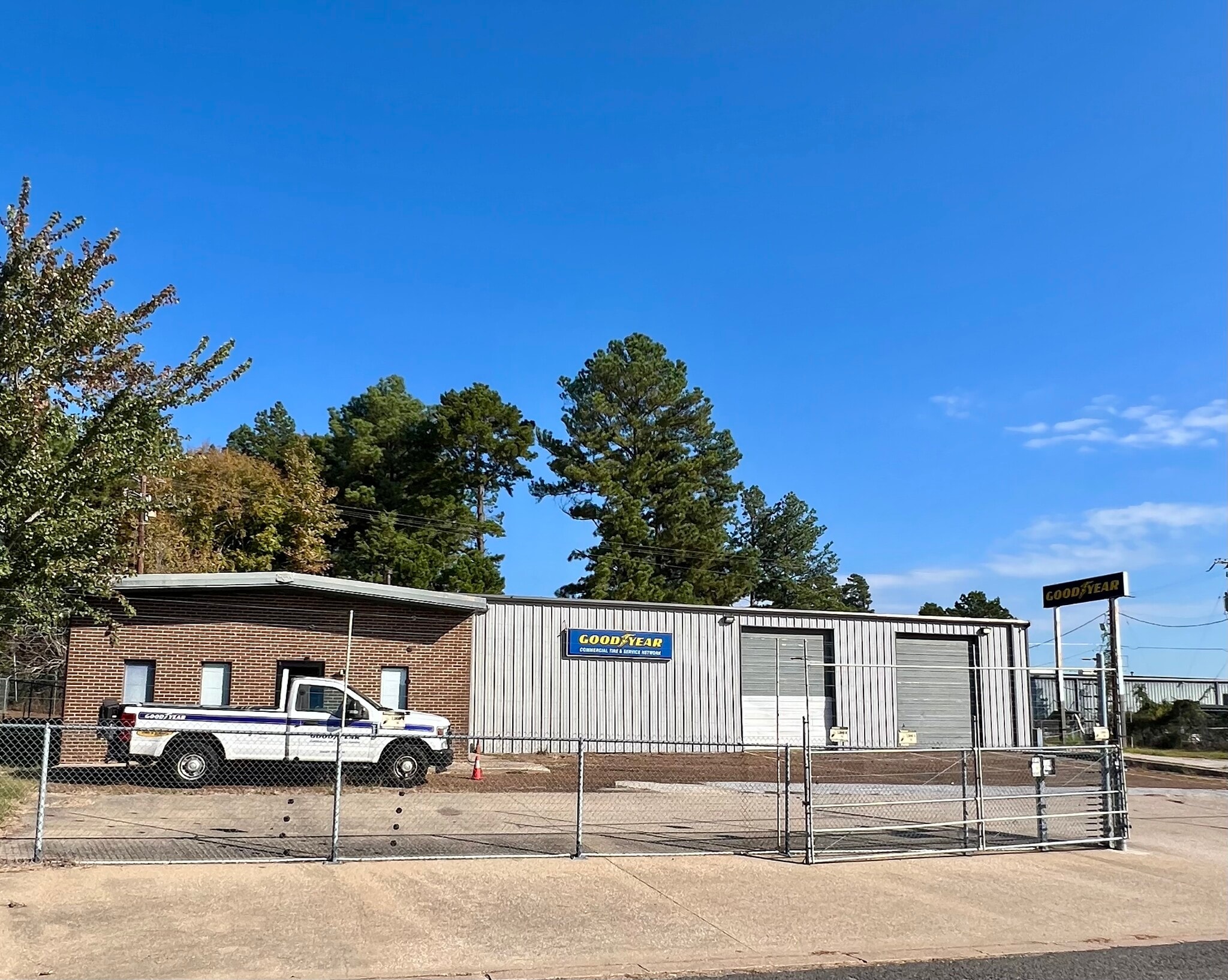 3725 E Loop Dr, Longview, TX à louer Photo principale– Image 1 sur 7