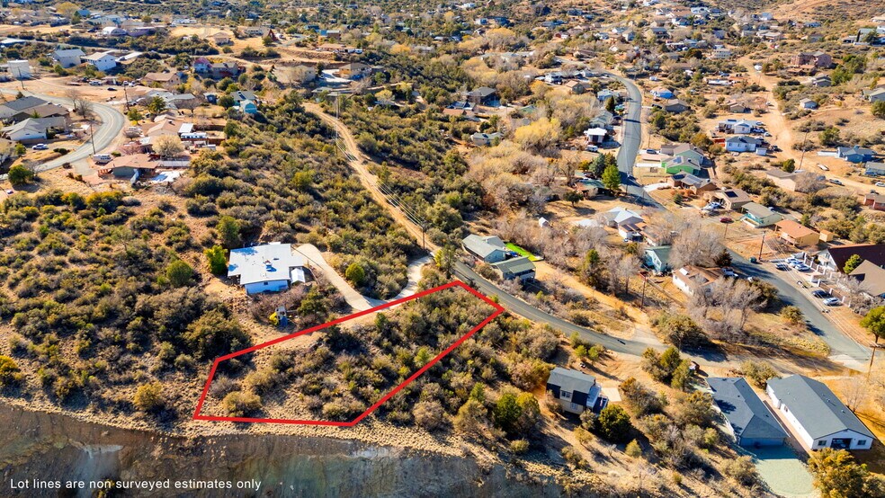 1649 N Emerald Dr, Prescott, AZ à vendre - Photo principale – Image 1 sur 12