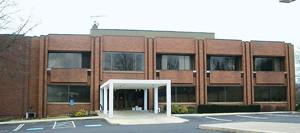 735 Davisville Rd, Southampton, PA à louer Photo de l’immeuble– Image 1 sur 4