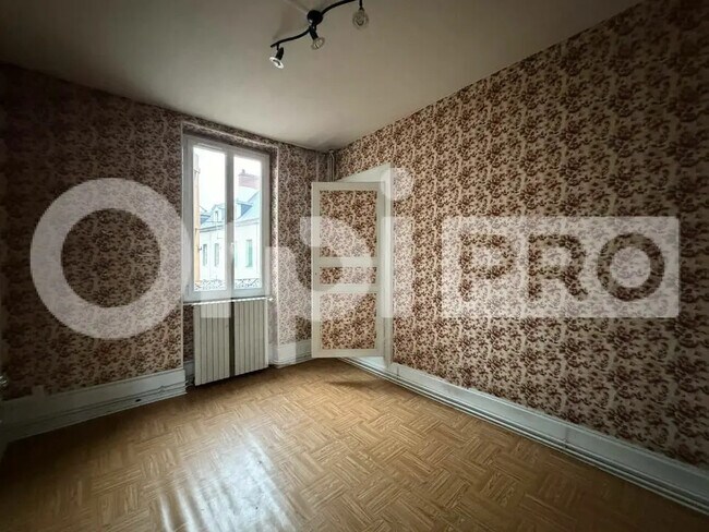 Plus de détails pour Local d’activités à vendre