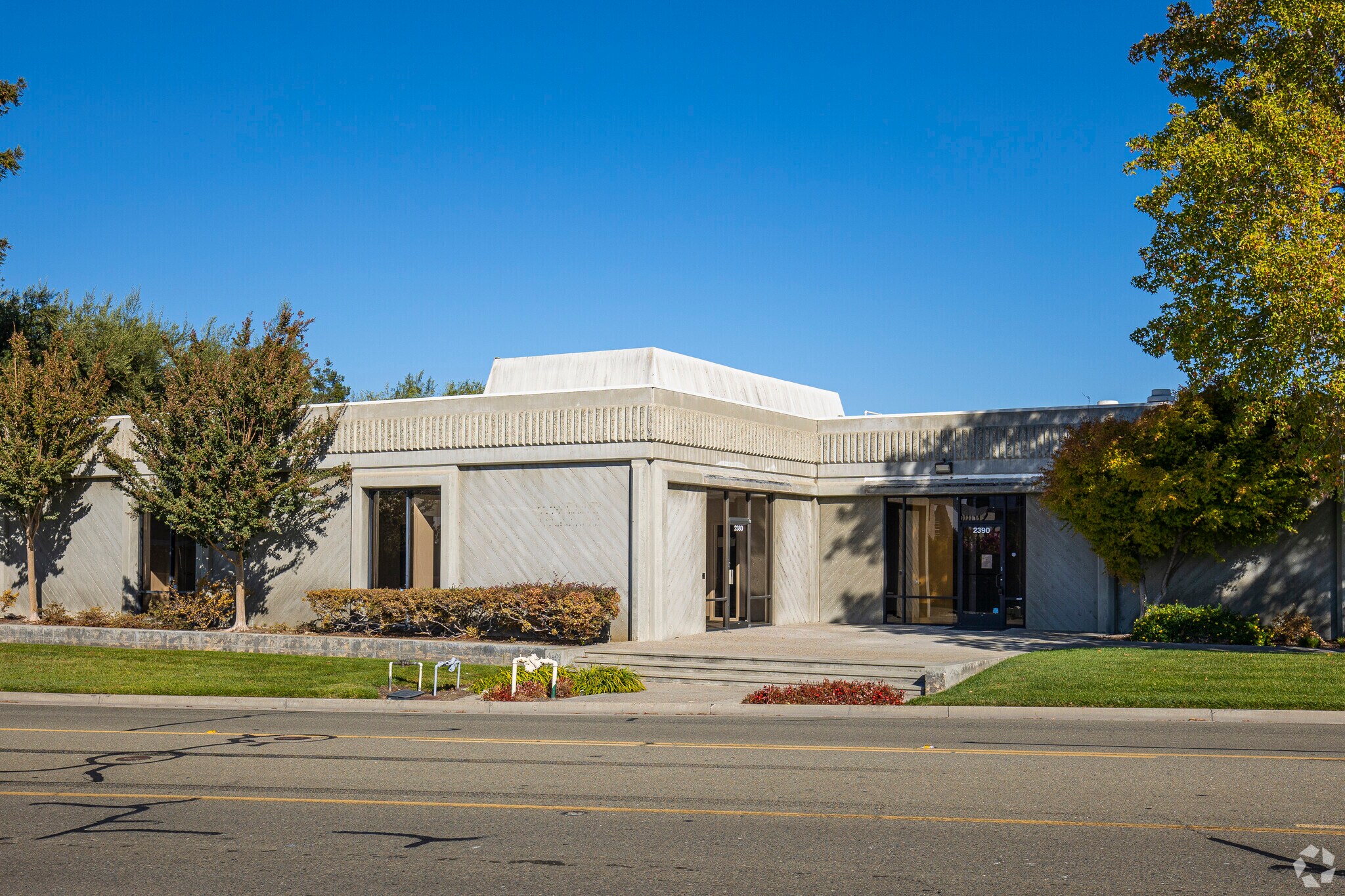 2380-2390 Owen St, Santa Clara, CA à louer Photo de l’immeuble– Image 1 sur 10