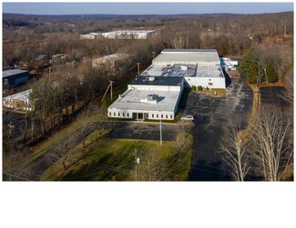 Plus de détails pour 205 Spring Hill Rd, Trumbull, CT - Industriel/Logistique à louer