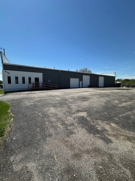 415 S Kansas Ave, Olathe, KS à vendre - Photo de l’immeuble – Image 2 sur 18