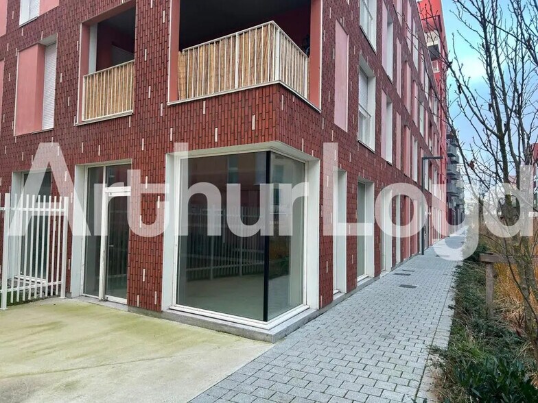 Local commercial dans Saint-André-lez-Lille à louer - Photo de l’immeuble – Image 1 sur 5