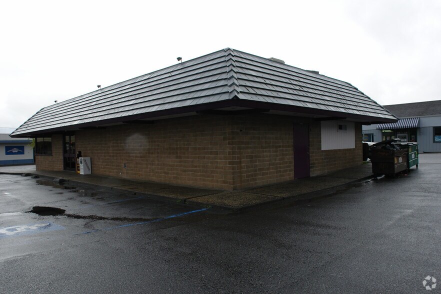 1206 Main St, Fortuna, CA à vendre - Photo de l’immeuble – Image 2 sur 2