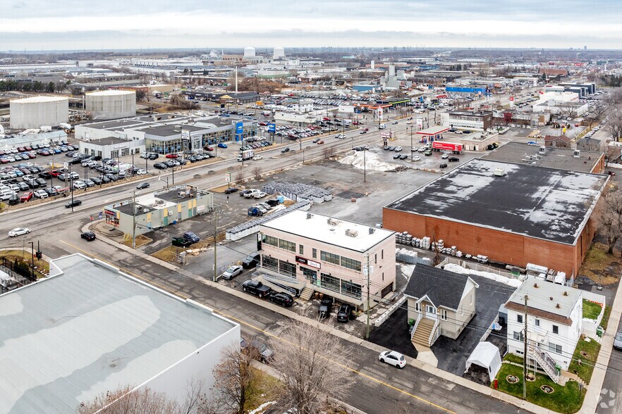 2015-2025 Av Huitième, Montréal, QC à louer - Aérien – Image 3 sur 4