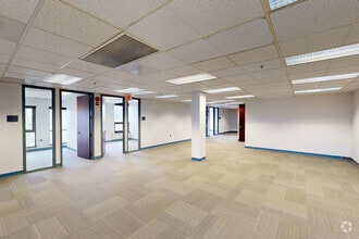 1901 N Beauregard St, Alexandria, VA à louer Numérisation 3D Matterport– Image 1 sur 13