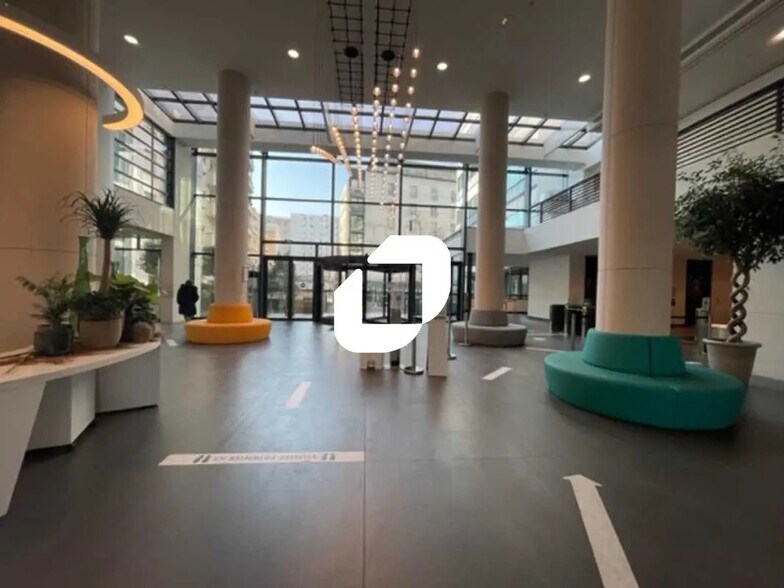 Bureau dans Montrouge à louer - Photo de l’immeuble – Image 1 sur 18