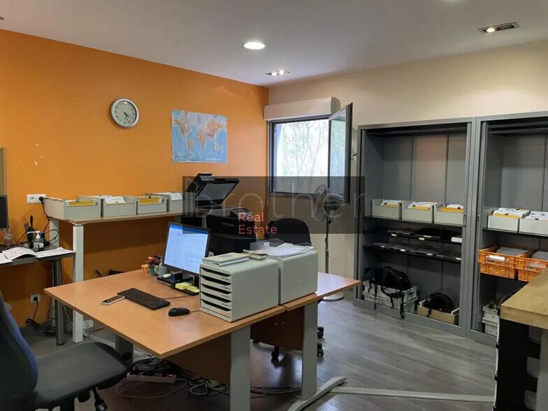 Bureau dans Bordeaux à louer - Photo de l’immeuble – Image 2 sur 8