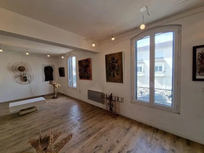 Bureau dans Pantin à louer - Photo de l’immeuble – Image 1 sur 5