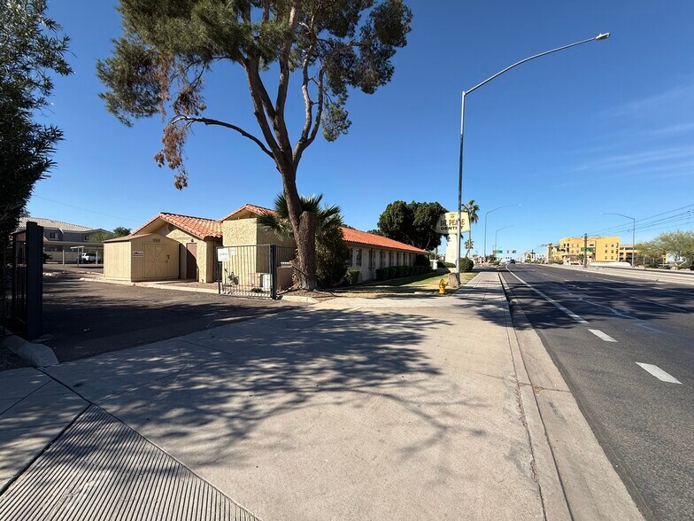 2415 W Main St, Mesa, AZ à vendre - Photo de l’immeuble – Image 3 sur 8