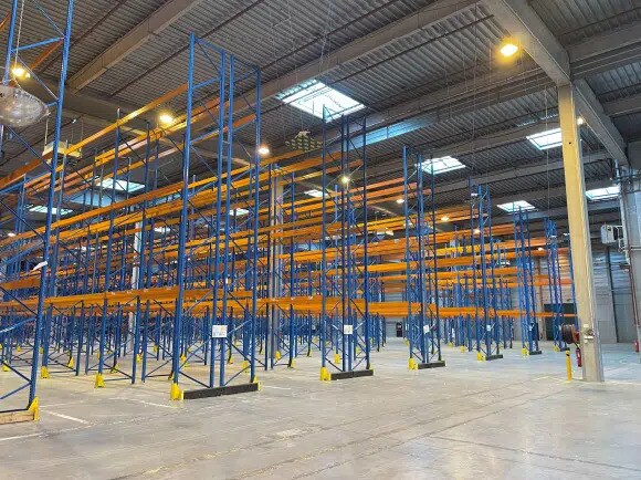 Industriel/Logistique dans Hénin-Beaumont à louer - Photo de l’immeuble – Image 2 sur 4
