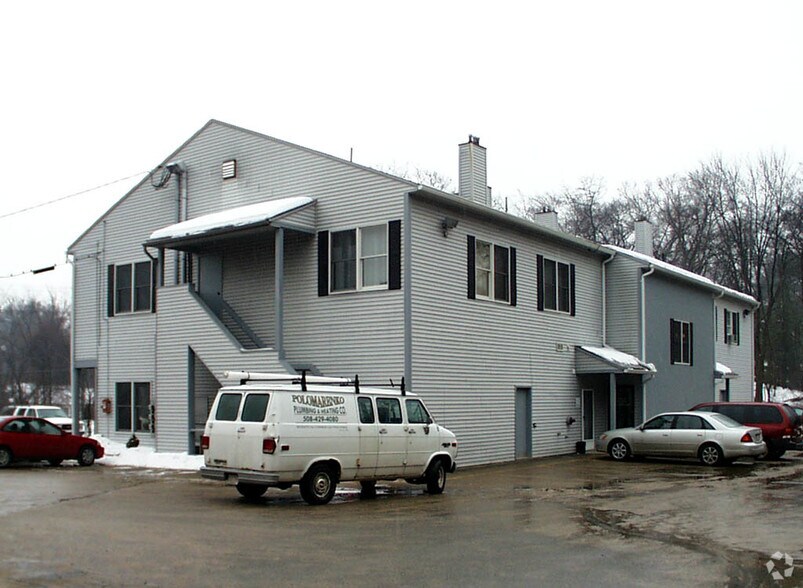 25 W Union St, Ashland, MA à louer - Photo de l’immeuble – Image 3 sur 5