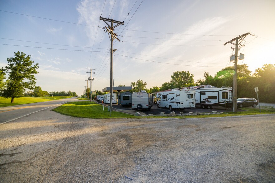 23621 S State Route 291, Harrisonville, MO à vendre - Photo de l’immeuble – Image 2 sur 39