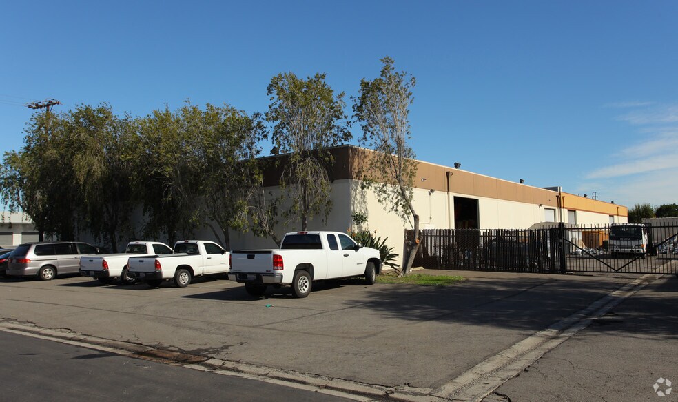 13138 Arctic Cir, Santa Fe Springs, CA à louer - Photo de l’immeuble – Image 3 sur 4
