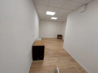 Plus de détails pour Bureau/Local commercial à louer