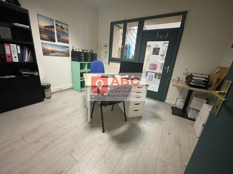 Bureau dans Montpellier à louer - Photo de l’immeuble – Image 2 sur 7