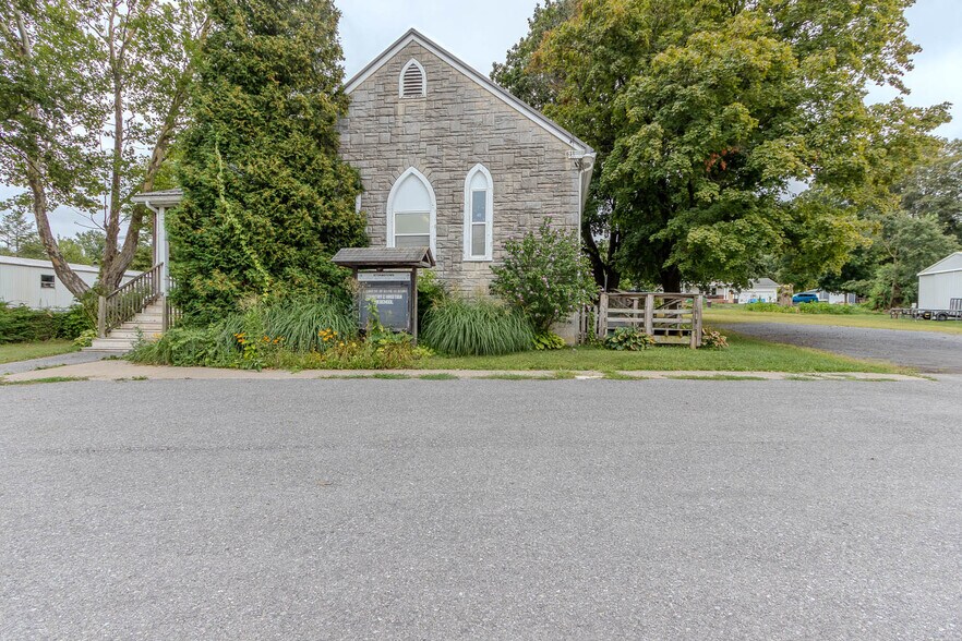 2090 Halfmoon Valley Rd, Port Matilda, PA à vendre - Photo de l’immeuble – Image 3 sur 15