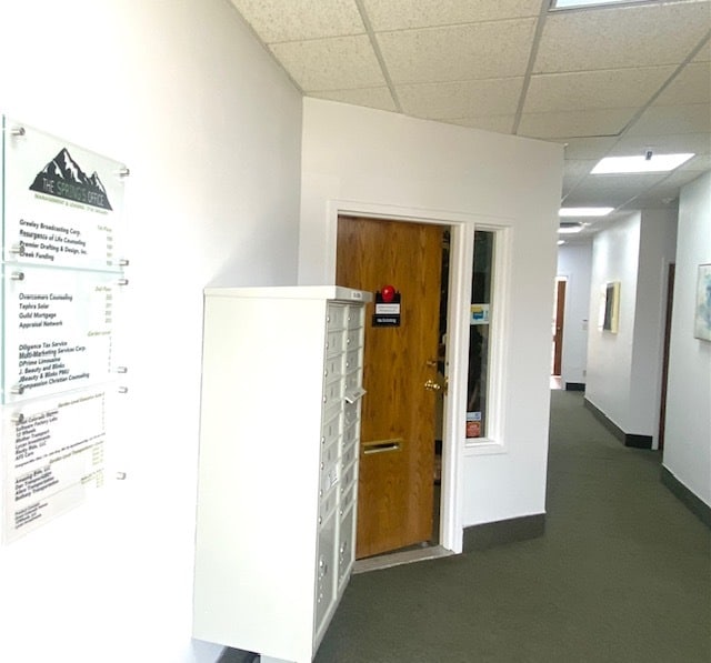 2175 N Academy Cir, Colorado Springs, CO à louer Photo intérieure– Image 1 sur 3