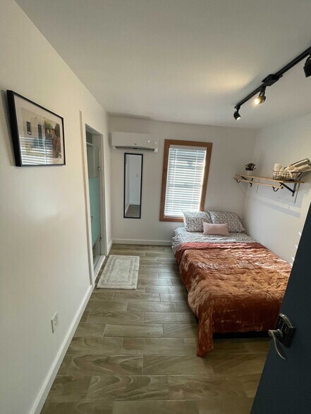 2440 9th Ave S, Saint Petersburg, FL à vendre - Photo de l’immeuble – Image 2 sur 6