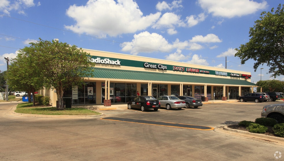 170 E Whitestone Blvd, Cedar Park, TX à louer - Photo principale – Image 2 sur 5