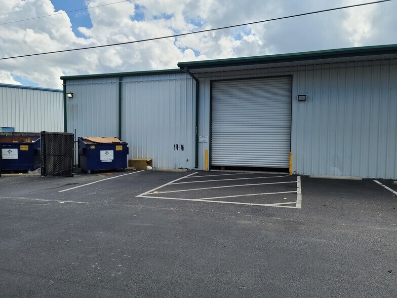 16547 US Highway 19, Hudson, FL à louer - Photo de l’immeuble – Image 3 sur 52