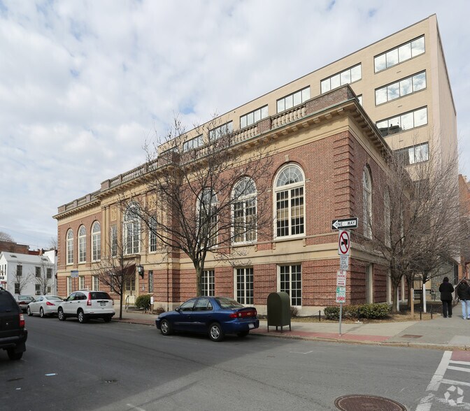 19 Dove St, Albany, NY à louer - Photo principale – Image 1 sur 35