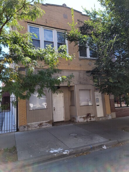 3265 W Armitage Ave, Chicago, IL à vendre - Photo de l’immeuble – Image 2 sur 34