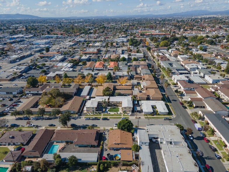 515 S Stewart Dr, Covina, CA à vendre - Photo de l’immeuble – Image 3 sur 8
