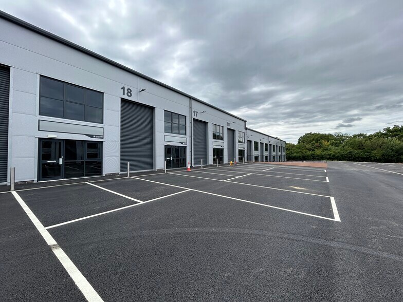 W Buckland Rd, Wellington à vendre - Photo de l’immeuble – Image 3 sur 10