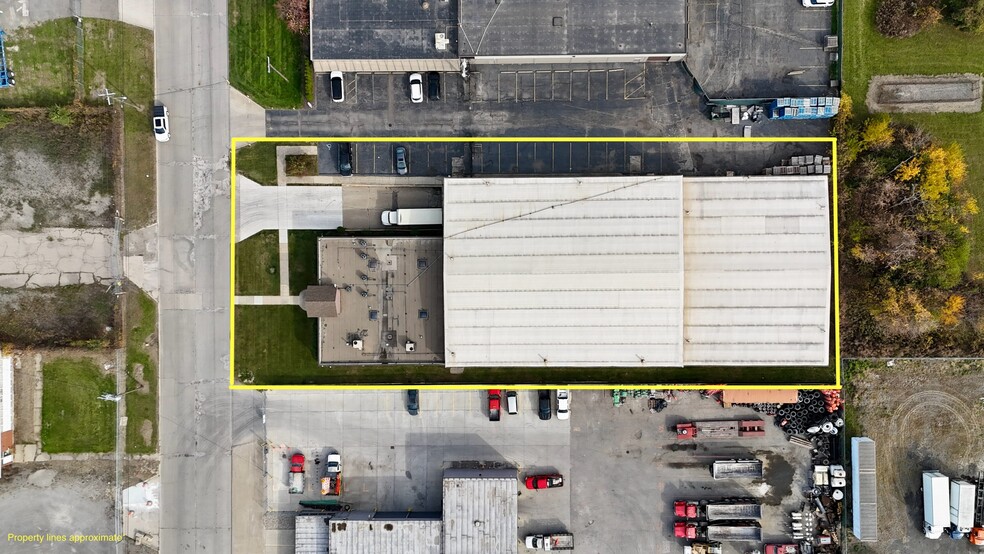 10001 Mercier St, Dearborn, MI à louer - Photo de l’immeuble – Image 3 sur 14
